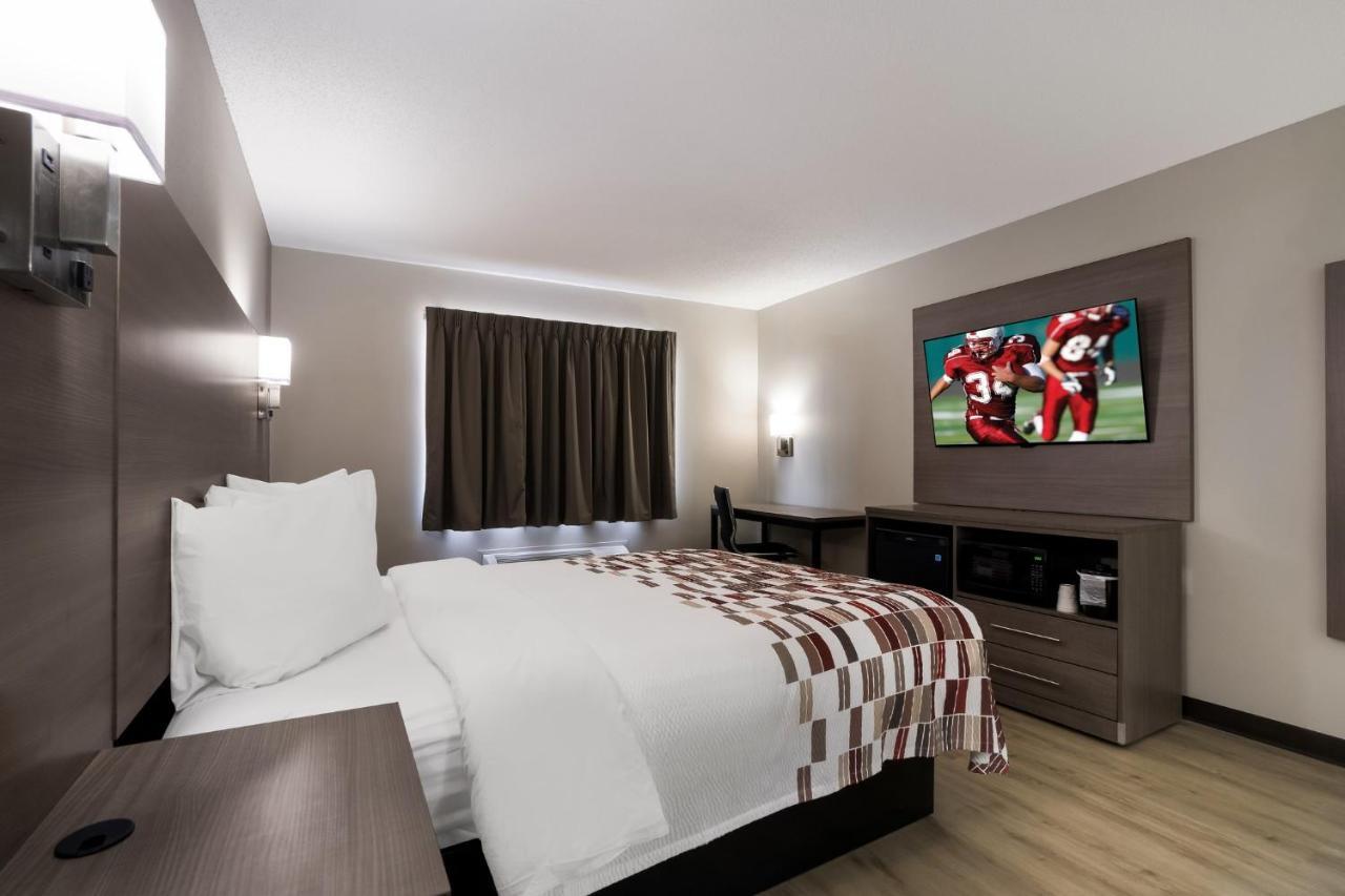 Super 8 By Wyndham Marston Motel ภายนอก รูปภาพ