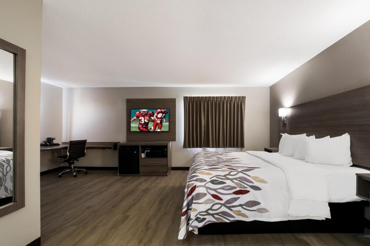 Super 8 By Wyndham Marston Motel ภายนอก รูปภาพ