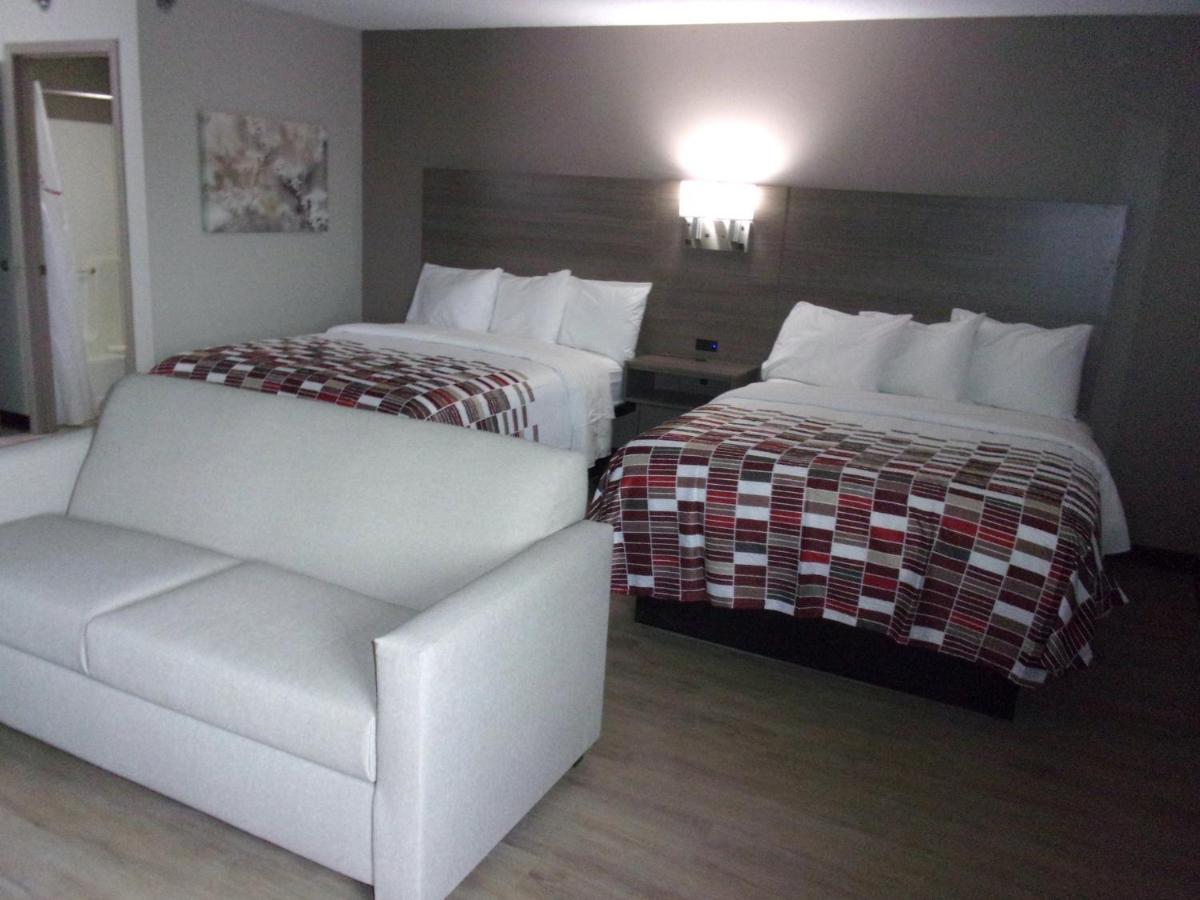 Super 8 By Wyndham Marston Motel ภายนอก รูปภาพ