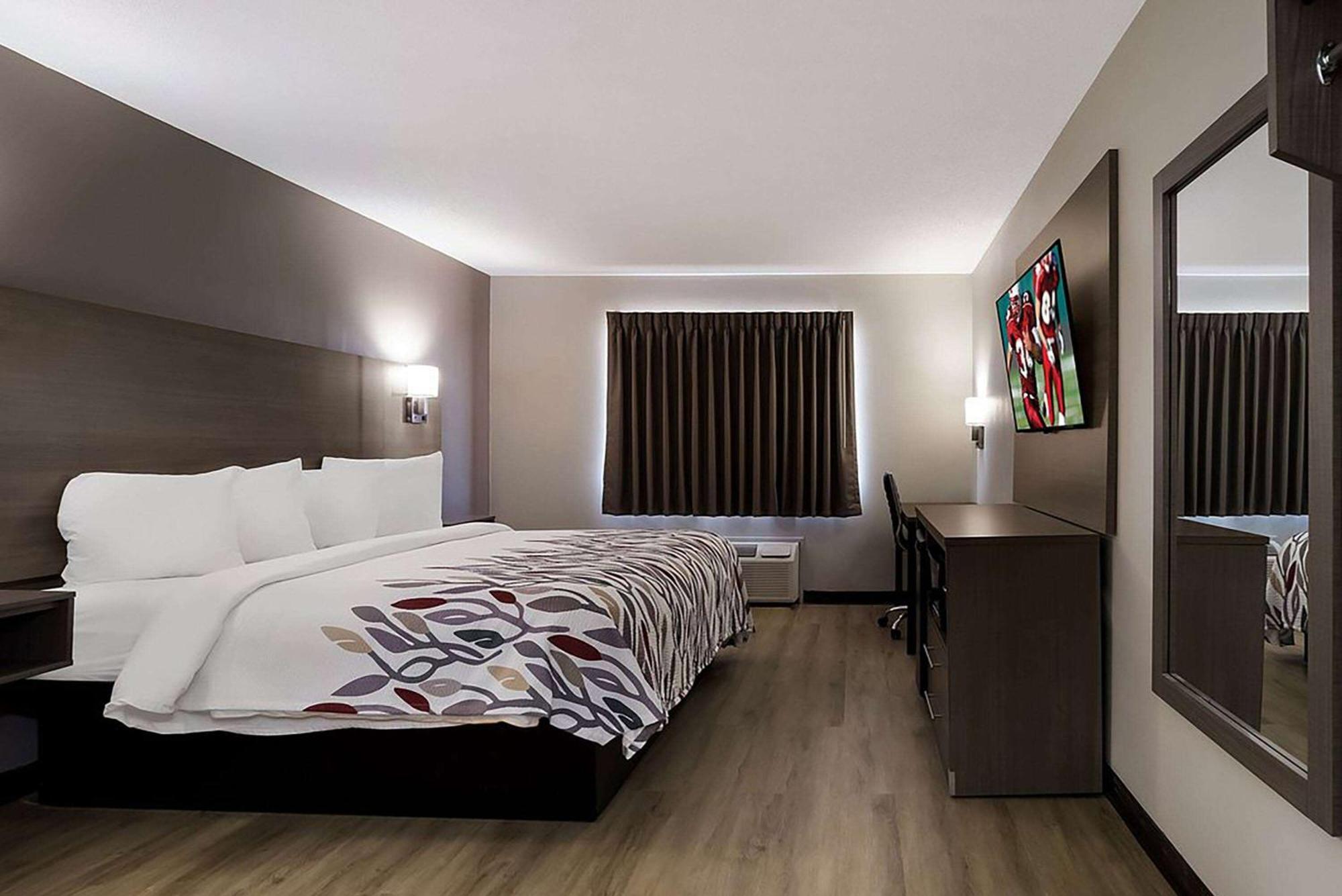 Super 8 By Wyndham Marston Motel ภายนอก รูปภาพ