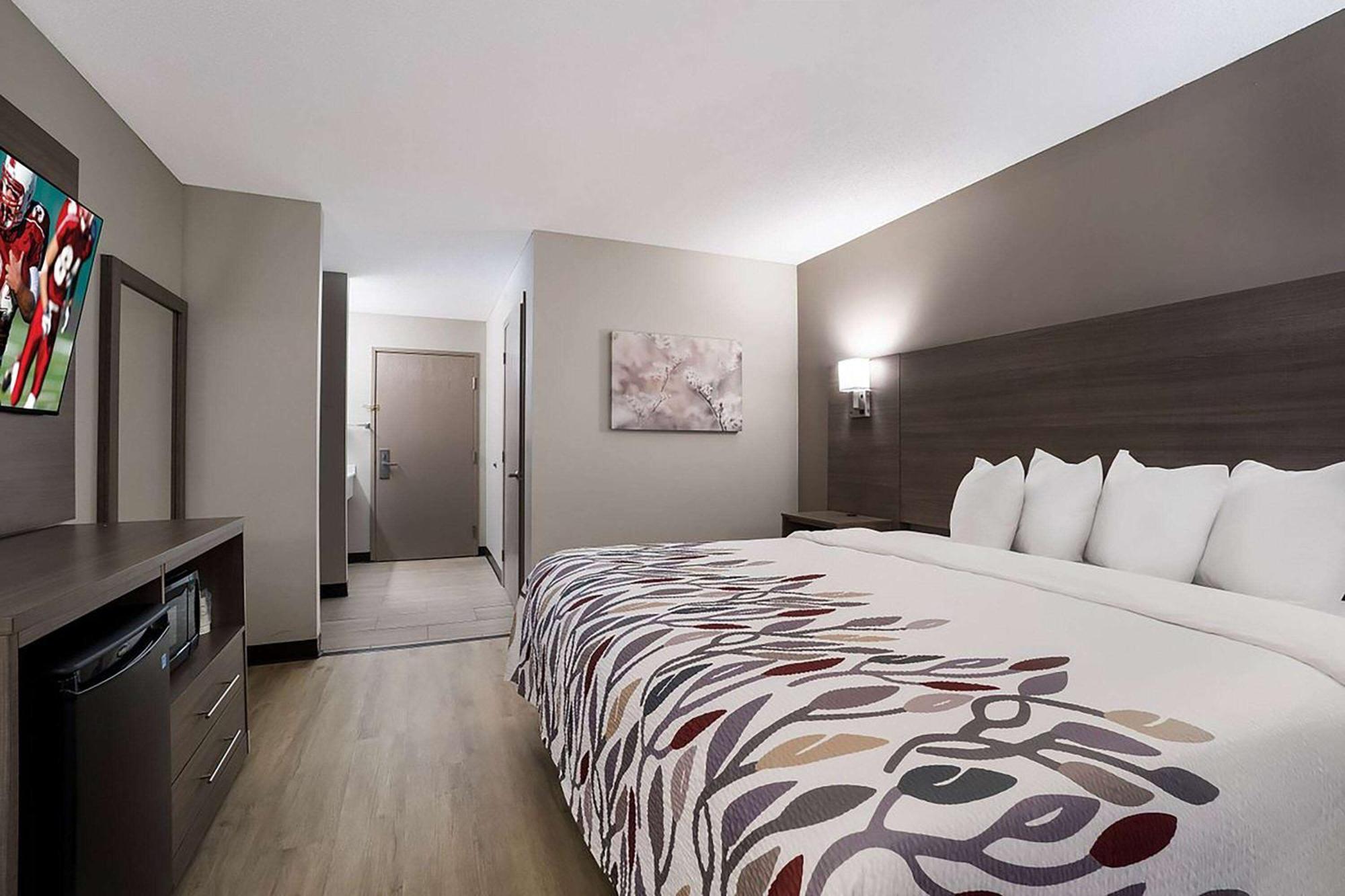 Super 8 By Wyndham Marston Motel ภายนอก รูปภาพ
